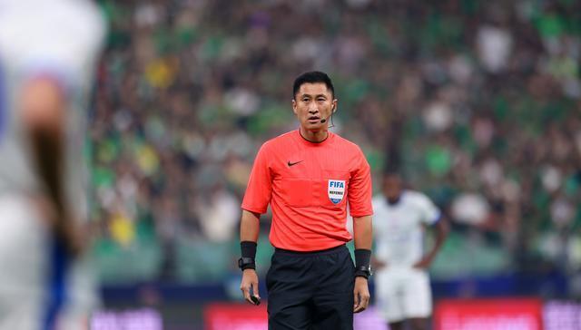 亚足联的重, 国际足联自, 名候补裁判 亚足联的重, 国际足联自, 名候补裁判