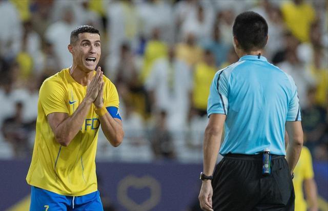 到国际级裁, 虽然只担任 到国际级裁, 虽然只担任